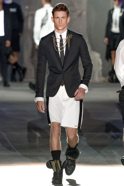 Look 20